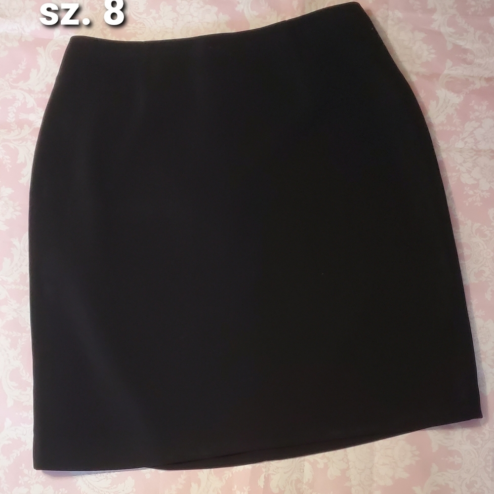 Black Caslon skirt